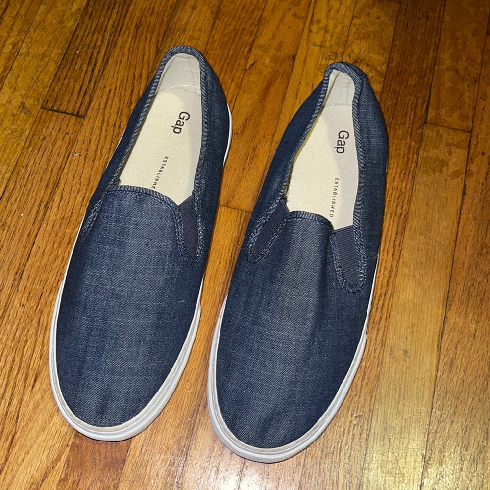 Gap Men slip-ons sneakers Size 10